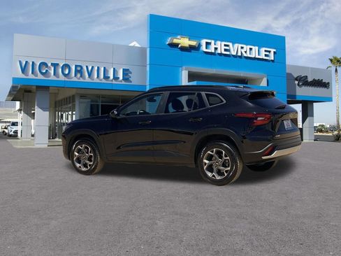 Certified 2024 Chevrolet Trax LT FWD image 6