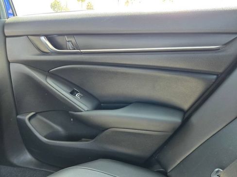 Used 2022 Honda Accord Sport image 12