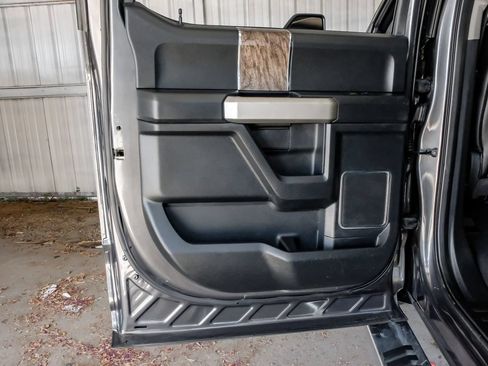 Used 2019 Ford F350 Lariat w/ Lariat Ultimate Package AWD/4WD image 47