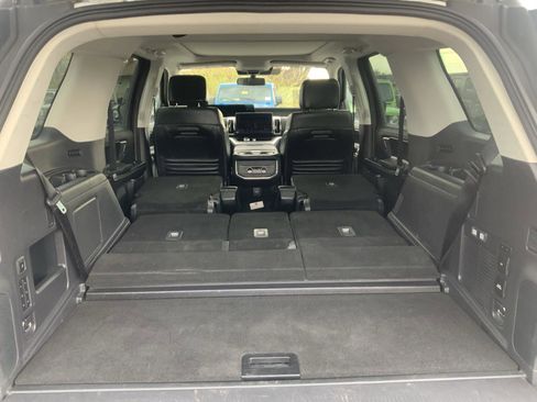 Used 2025 Ford Expedition Platinum AWD/4WD image 15