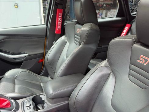 Used 2013 Ford Focus ST FWD image 9