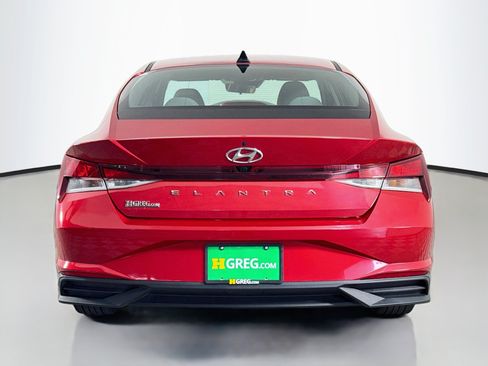 Used 2022 Hyundai Elantra SEL FWD image 8