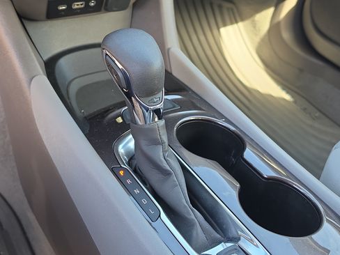 Used 2023 Chevrolet Malibu LS FWD image 27