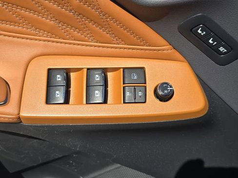 Certified 2019 Toyota Avalon Limited image 27