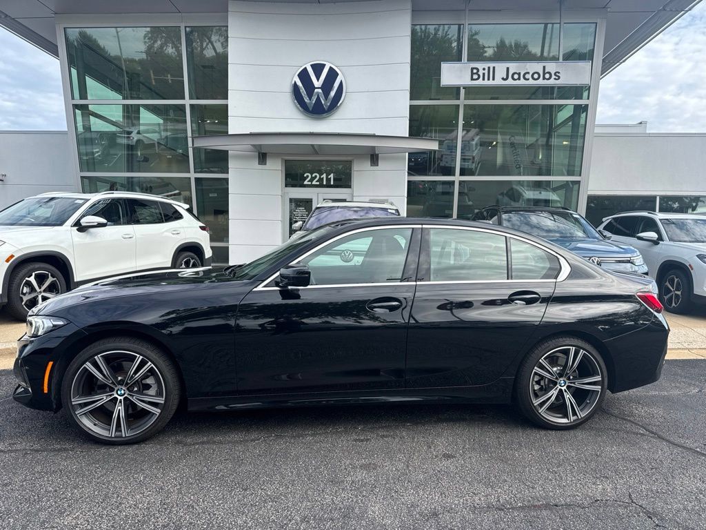 Used 2024 BMW 330i xDrive Sedan w/ Convenience Package AWD/4WD image 3