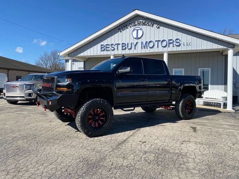 Used 2018 Chevrolet Silverado 1500 LT w/ All Star Edition AWD/4WD image 1