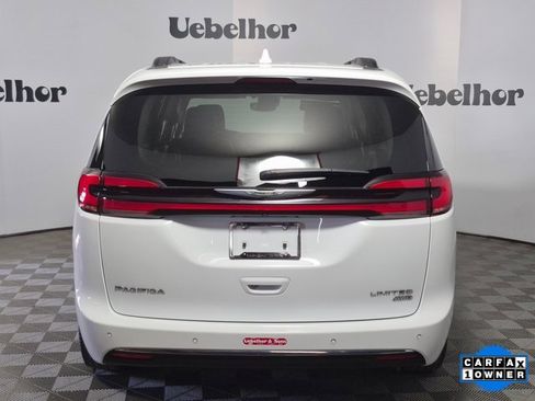 Used 2022 Chrysler Pacifica Limited image 6