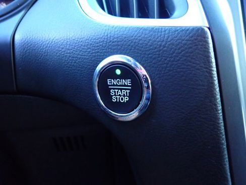 Used 2022 Ford Edge ST-Line image 25