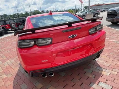 Used 2020 Chevrolet Camaro SS RWD image 8