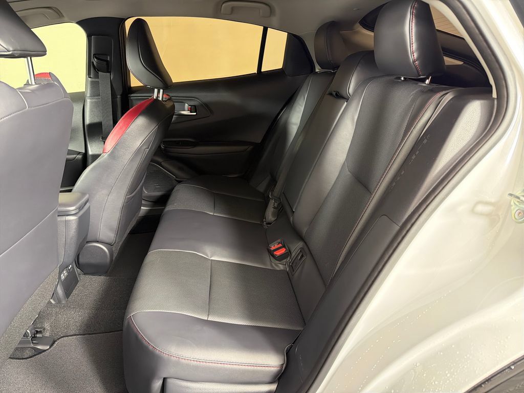 Used 2024 Toyota Prius Prime FWD image 21
