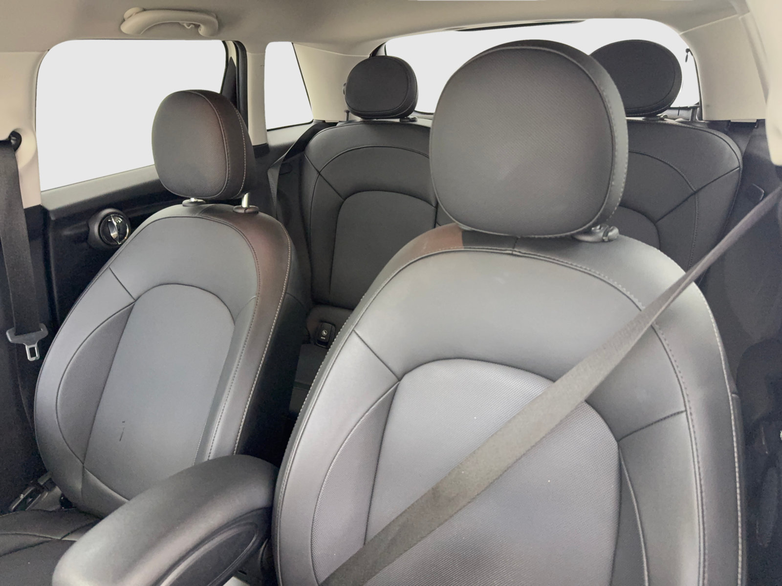 Used 2020 MINI Cooper 4-Door Hardtop FWD image 27
