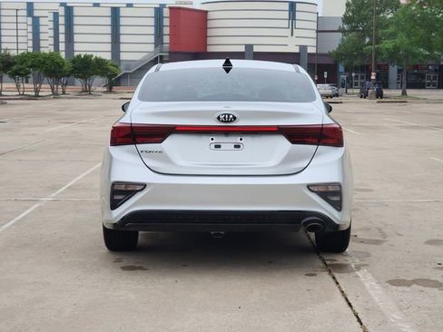 Used 2020 Kia Forte LXS FWD image 6