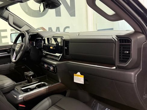 New 2026 GMC Sierra 1500 SLT w/ SLT Premium Package AWD/4WD image 11