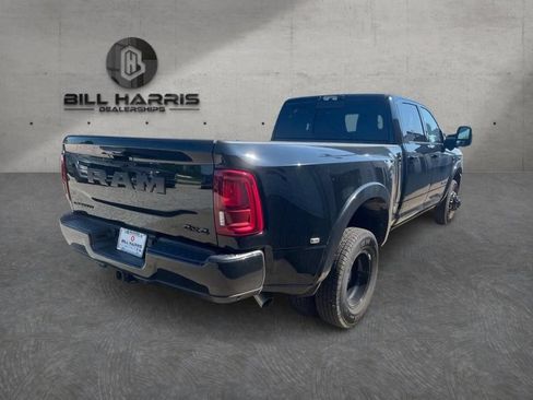 Used 2025 RAM 3500 Limited AWD/4WD image 5