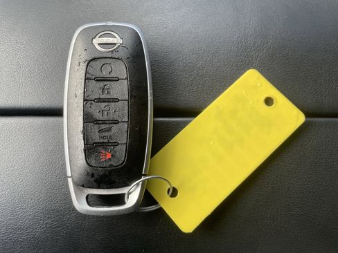 Used 2023 Nissan Rogue SL image 29