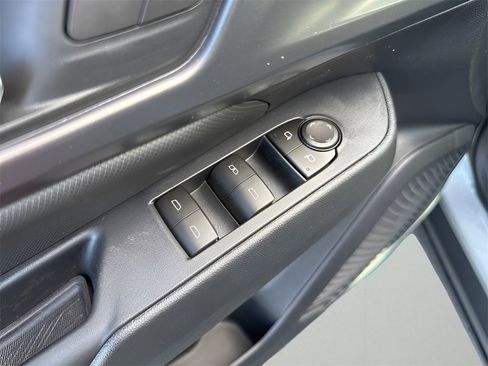 New 2026 Chevrolet Equinox EV RS image 22