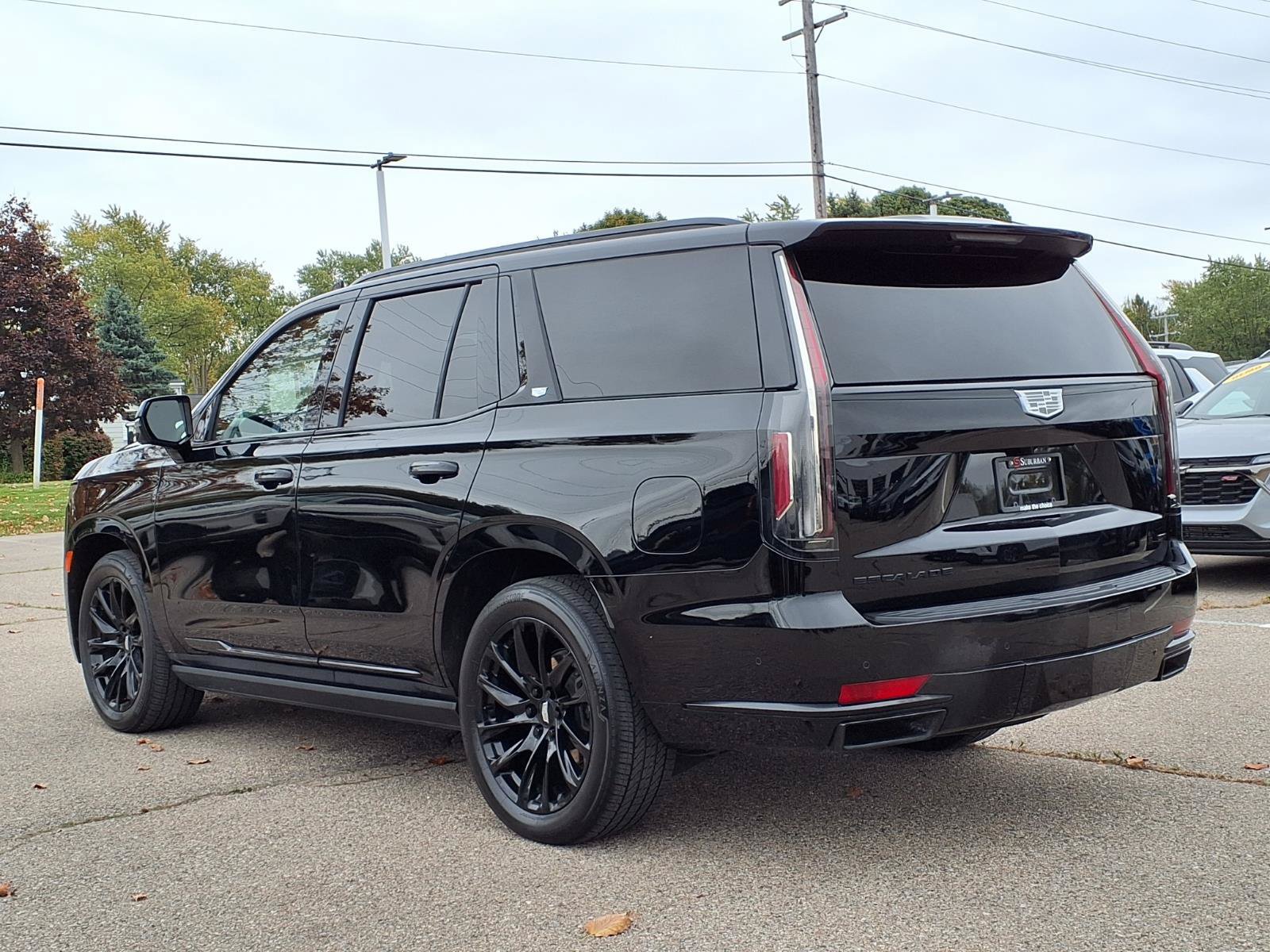 Certified 2023 Cadillac Escalade Sport Platinum w/ LPO, ONYX Package AWD/4WD image 7