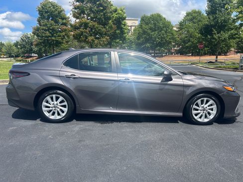 Used 2023 Toyota Camry LE FWD image 7