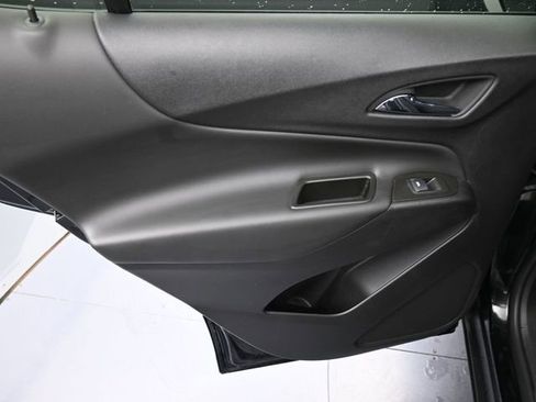 Used 2024 Chevrolet Equinox LT image 28