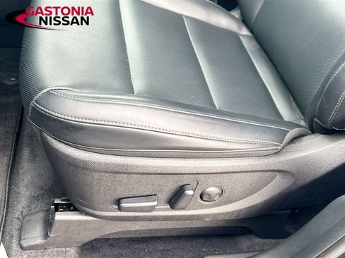 Used 2025 Kia Telluride S FWD image 26