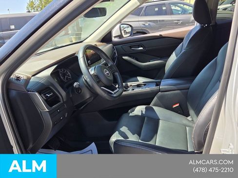 Used 2022 Nissan Rogue SL FWD image 8