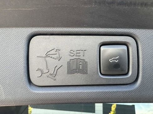 Used 2021 Ford Mustang Mach-E Premium w/ Equipment Group 301A image 32