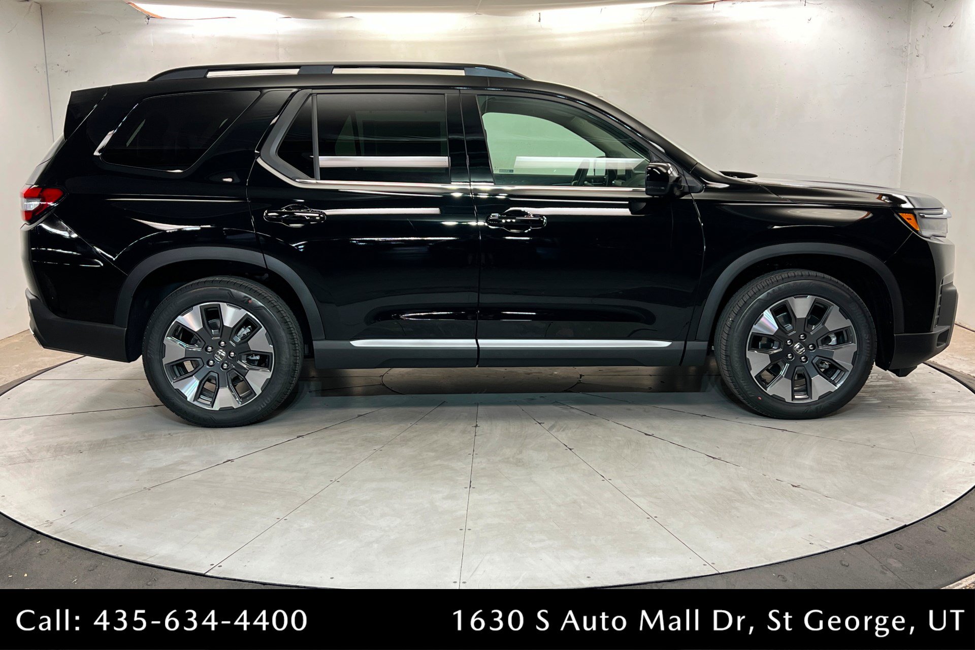 New 2026 Honda Pilot Touring image 6