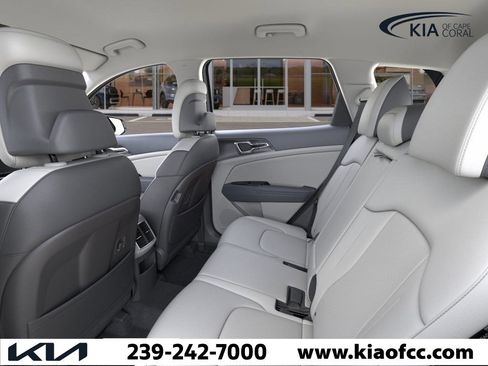 New 2025 Kia Sportage EX image 18