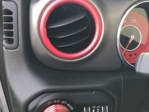 Used 2019 Jeep Wrangler Unlimited Sport S image 33