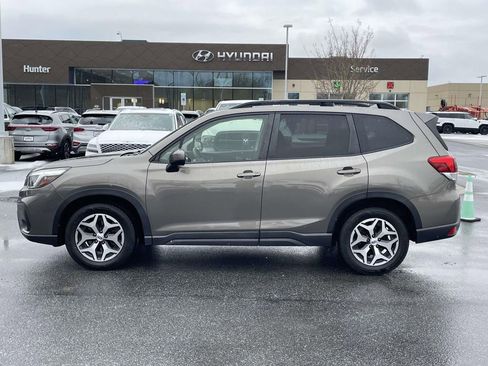 Used 2020 Subaru Forester Premium image 26