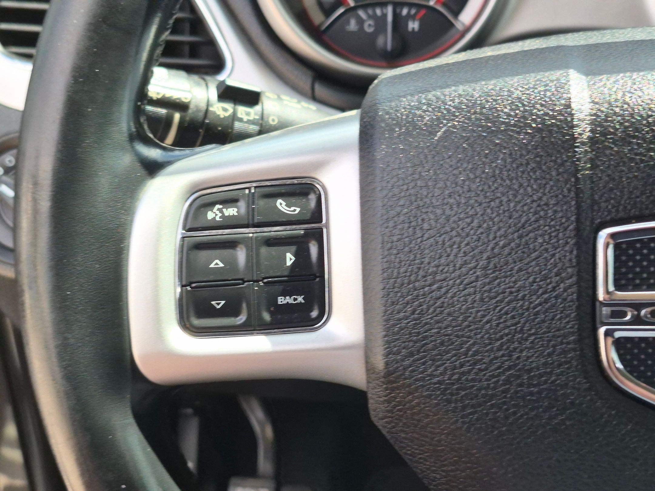 Used 2019 Dodge Journey SE w/ Connectivity Group FWD image 18