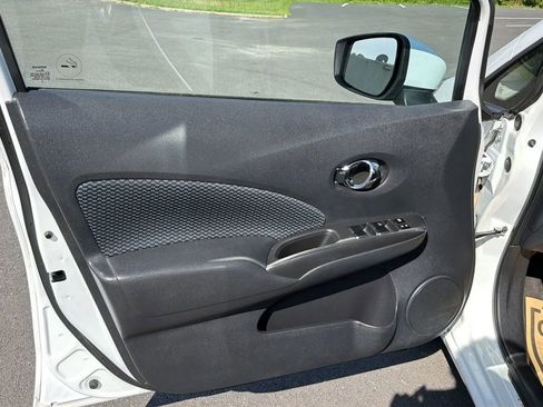 Used 2015 Nissan Versa Note SV FWD image 12