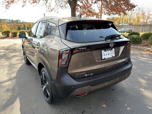 New 2026 Nissan Kicks SR w/ SR Premium Package image 5