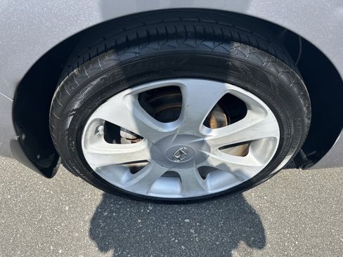 Used 2013 Hyundai Elantra Limited FWD image 29