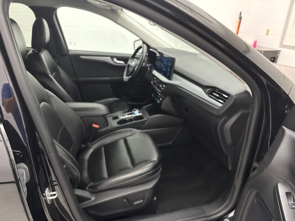 Used 2024 Ford Escape Platinum AWD/4WD image 45