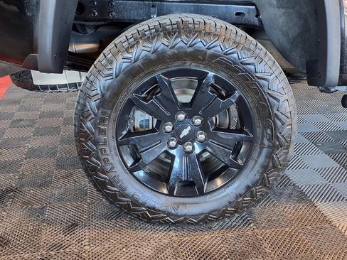 Used 2021 Chevrolet Colorado ZR2 w/ ZR2 Midnight Special Edition AWD/4WD image 8