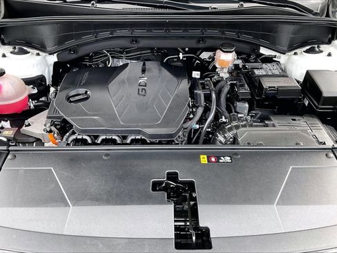 Used 2024 Kia Sorento S image 10