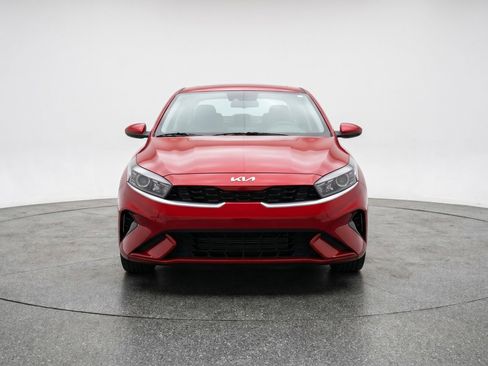 Used 2024 Kia Forte LXS FWD image 2