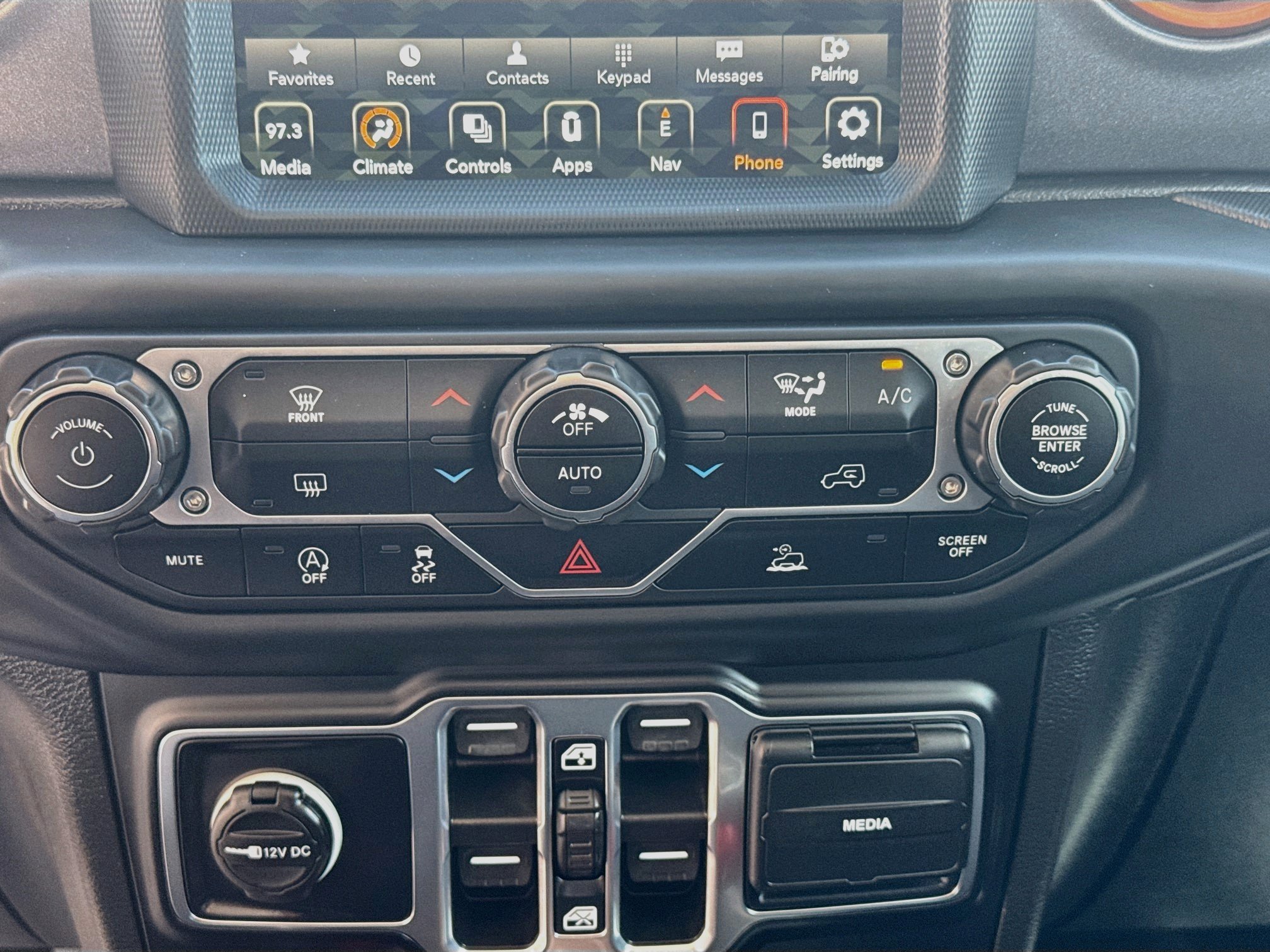 Used 2021 Jeep Gladiator Mojave AWD/4WD image 14