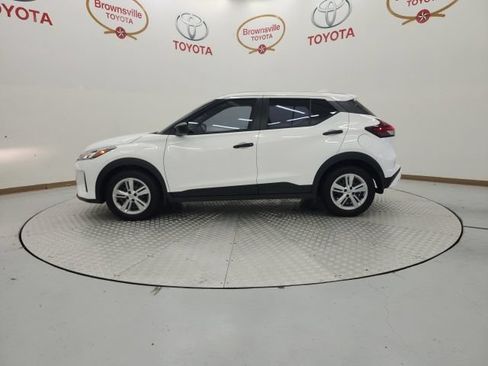 Used 2024 Nissan Kicks S FWD image 5