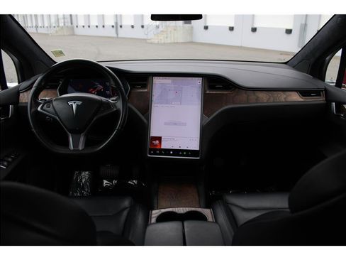 Used 2018 Tesla Model X 100D image 10