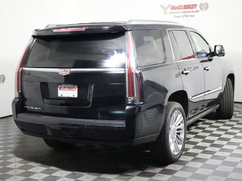 Used 2016 Cadillac Escalade Platinum AWD/4WD image 5