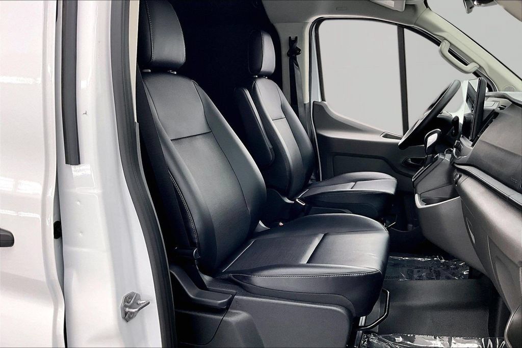 Used 2026 Ford Transit 250 Low Roof w/ Load Area Protection Package RWD image 7