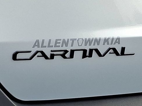Certified 2025 Kia Carnival SX Prestige FWD image 33