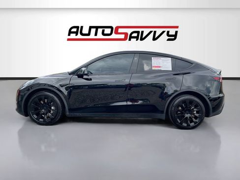 Used 2024 Tesla Model Y Long Range AWD/4WD image 4