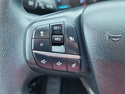 Used 2020 Ford Escape SE image 19