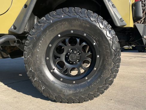 Used 2006 Jeep Wrangler X AWD/4WD image 10