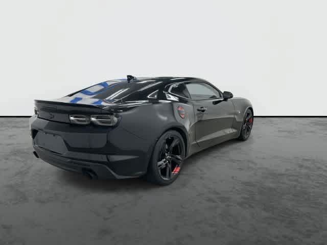 Used 2020 Chevrolet Camaro LT w/ RS Package RWD image 3