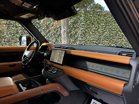 Used 2023 Land Rover Defender 130 X image 27