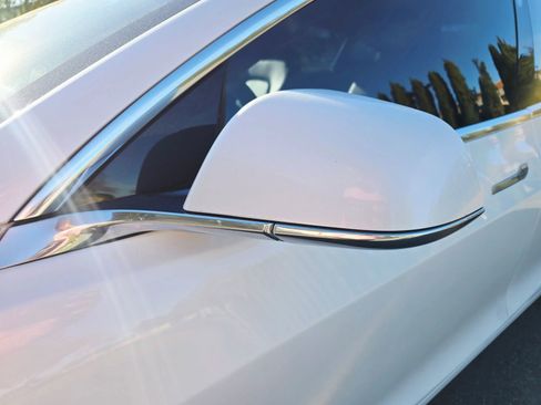 Used 2020 Tesla Model 3 Standard Range Plus image 10